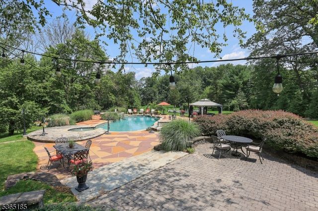 31 Primrose Ln, Bernards Twp., NJ 07920