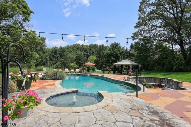 31 Primrose Ln, Bernards Twp., NJ 07920