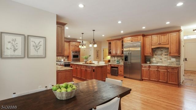 31 Primrose Ln, Bernards Twp., NJ 07920