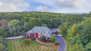 31 Primrose Ln, Bernards Twp., NJ 07920