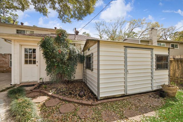 322 Enchanted River Drive, Spring, TX 77388