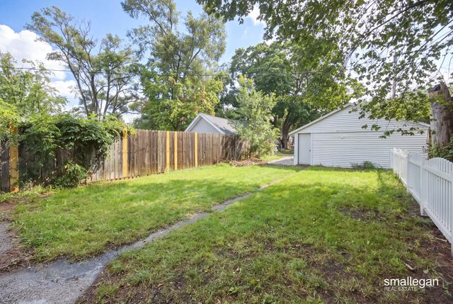 1772 Pine Street, Muskegon City, MI 49442