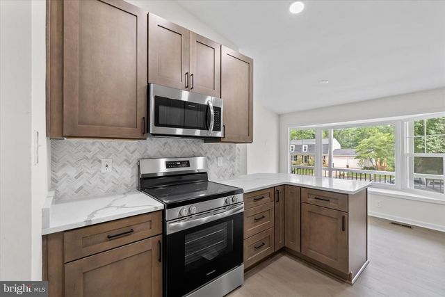 1216 BRADFIELD DR SW, Leesburg, VA 20175