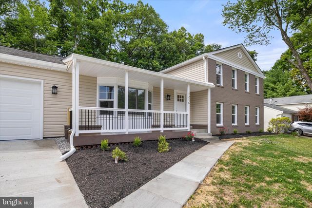 1216 BRADFIELD DR SW, Leesburg, VA 20175