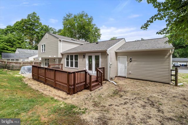 1216 BRADFIELD DR SW, Leesburg, VA 20175