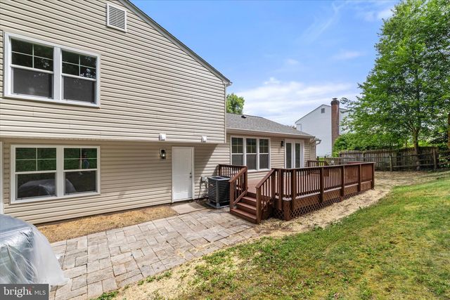 1216 BRADFIELD DR SW, Leesburg, VA 20175