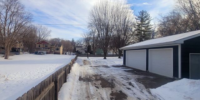 2108 Belmont Lane, Mound, MN 55364