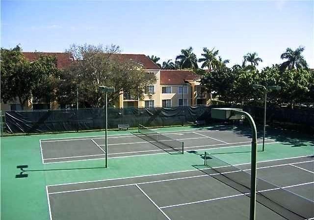 135 Yacht Club Way 207, Hypoluxo, FL 33462
