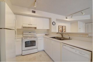 135 Yacht Club Way 207, Hypoluxo, FL 33462