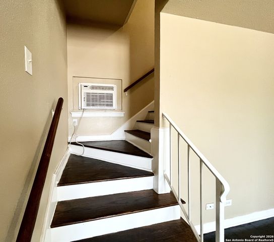 245 DEERWOOD DR, San Antonio, TX 78209