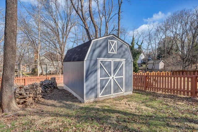 665 Stayman RD, Roanoke, VA 24019