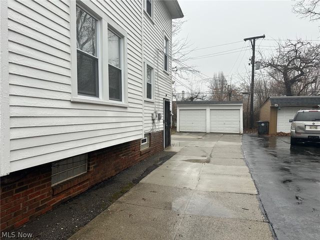 1764 Algonac Road, Cleveland, OH 44112