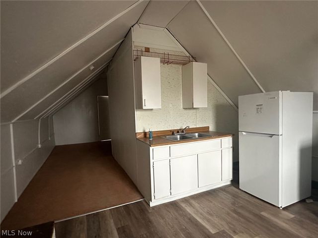 1764 Algonac Road, Cleveland, OH 44112