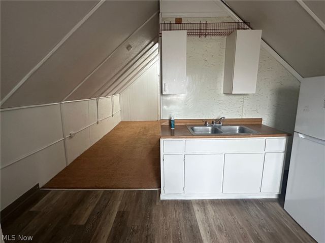 1764 Algonac Road, Cleveland, OH 44112