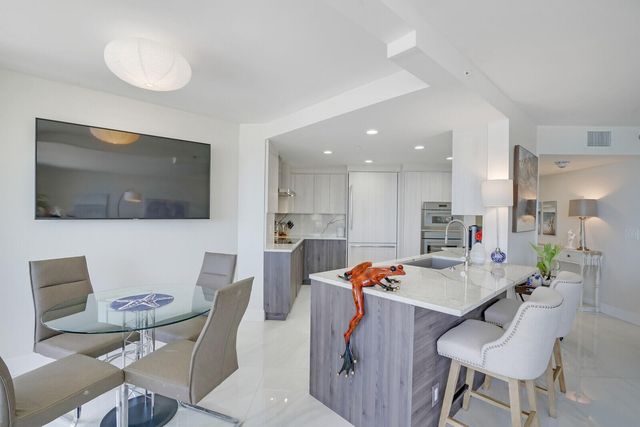3560 S Ocean Boulevard Ph4, South Palm Beach, FL 33480