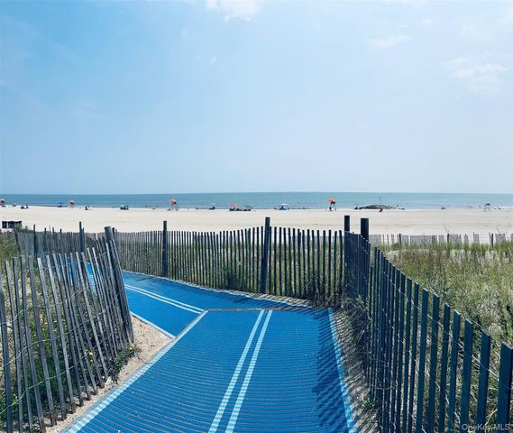 125 Beach 124th Street 1B, Rockaway Park, NY 11694