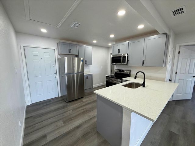 15945 VILLA CITY ROAD, Groveland, FL 34736