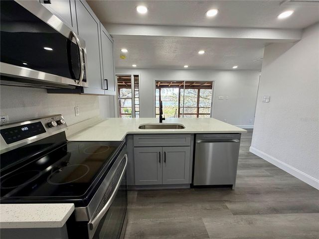 15945 VILLA CITY ROAD, Groveland, FL 34736