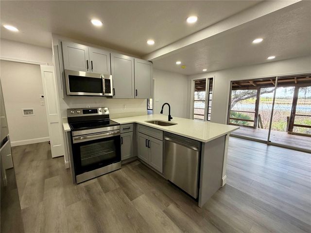 15945 VILLA CITY ROAD, Groveland, FL 34736