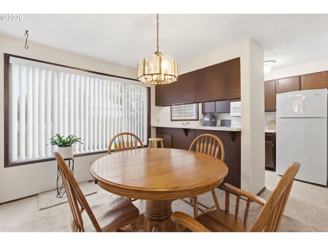 600 CHERRY Dr 8, Eugene, OR 97401