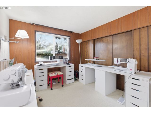 600 CHERRY Dr 8, Eugene, OR 97401