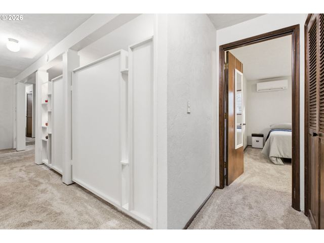 600 CHERRY Dr 8, Eugene, OR 97401