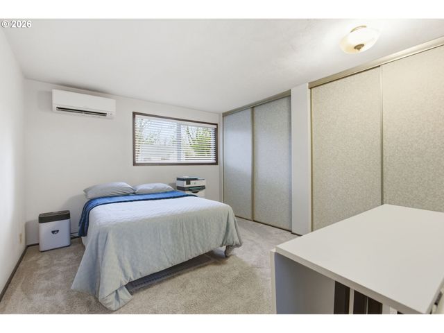 600 CHERRY Dr 8, Eugene, OR 97401