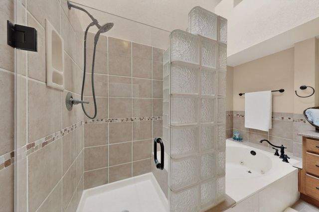 10816 Academy Ridge Road NE, Albuquerque, NM 87111