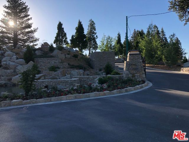 196 Mill Pond Road, Lake Arrowhead, CA 92352