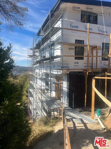 196 Mill Pond Road, Lake Arrowhead, CA 92352