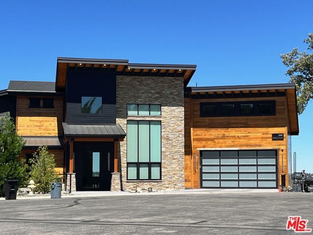 196 Mill Pond Road, Lake Arrowhead, CA 92352