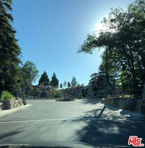 196 Mill Pond Road, Lake Arrowhead, CA 92352