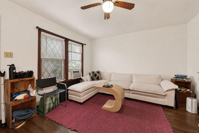 516 N Eastwood Street, Houston, TX 77011