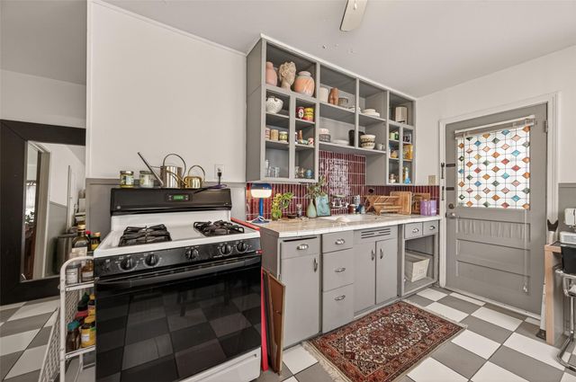 516 N Eastwood Street, Houston, TX 77011
