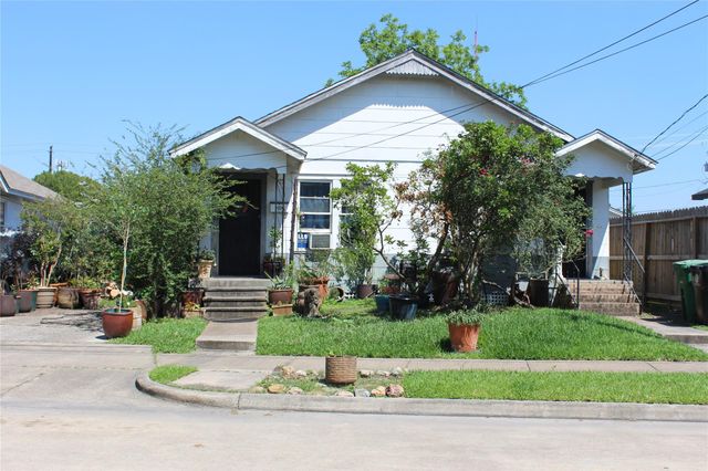 516 N Eastwood Street, Houston, TX 77011