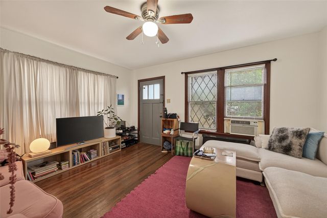 516 N Eastwood Street, Houston, TX 77011