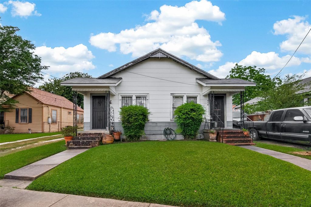 516 N Eastwood Street, Houston, TX 77011