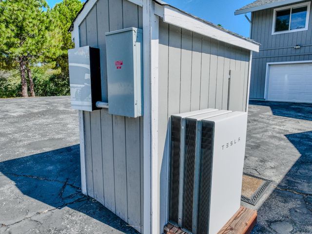 10757 Oak Hill Dr, Rough And Ready, CA 95975