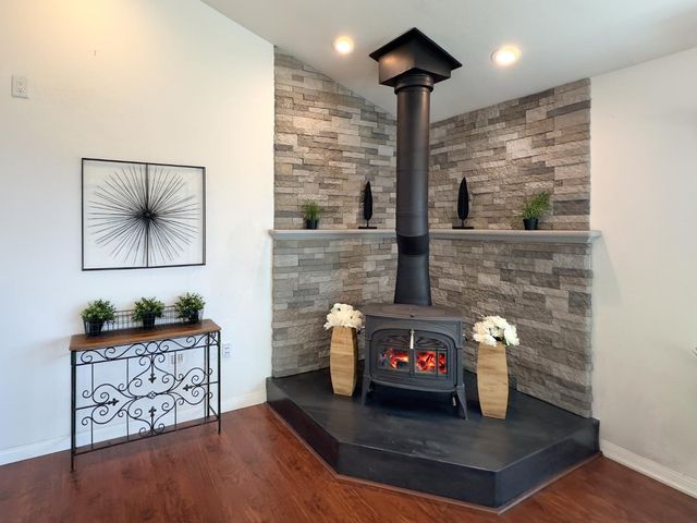 10757 Oak Hill Dr, Rough And Ready, CA 95975