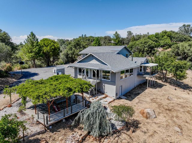 10757 Oak Hill Dr, Rough And Ready, CA 95975