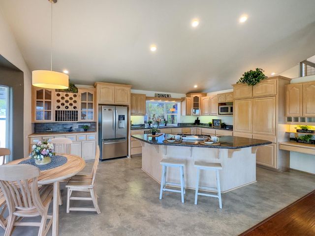 10757 Oak Hill Dr, Rough And Ready, CA 95975