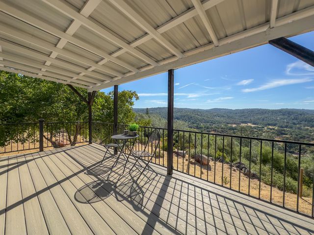 10757 Oak Hill Dr, Rough And Ready, CA 95975