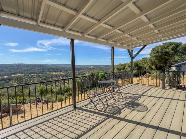 10757 Oak Hill Dr, Rough And Ready, CA 95975