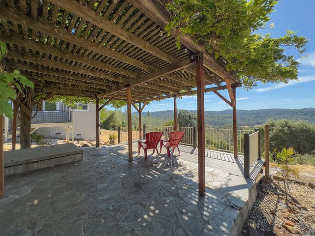 10757 Oak Hill Dr, Rough And Ready, CA 95975