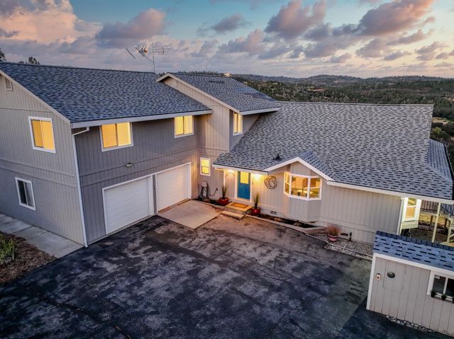 10757 Oak Hill Dr, Rough And Ready, CA 95975