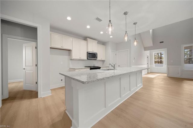 4723 Mahogany RN, Chesapeake, VA 23321