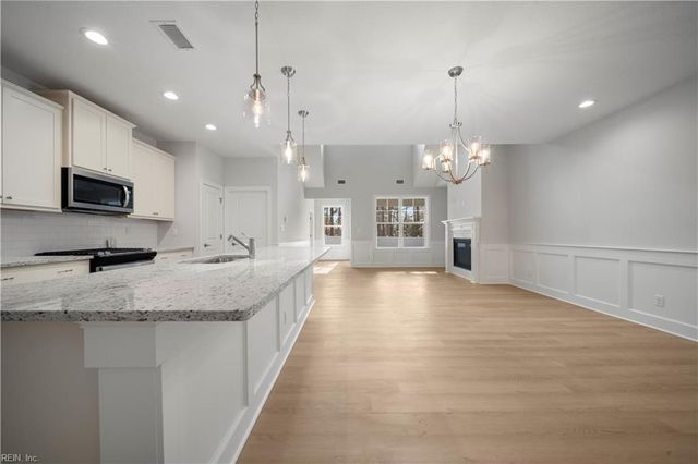 4723 Mahogany RN, Chesapeake, VA 23321