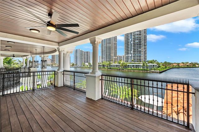 498 N Parkway Parkway, Golden Beach, FL 33160