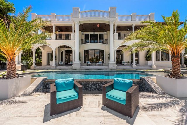 498 N Parkway Parkway, Golden Beach, FL 33160