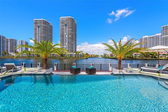 498 N Parkway Parkway, Golden Beach, FL 33160